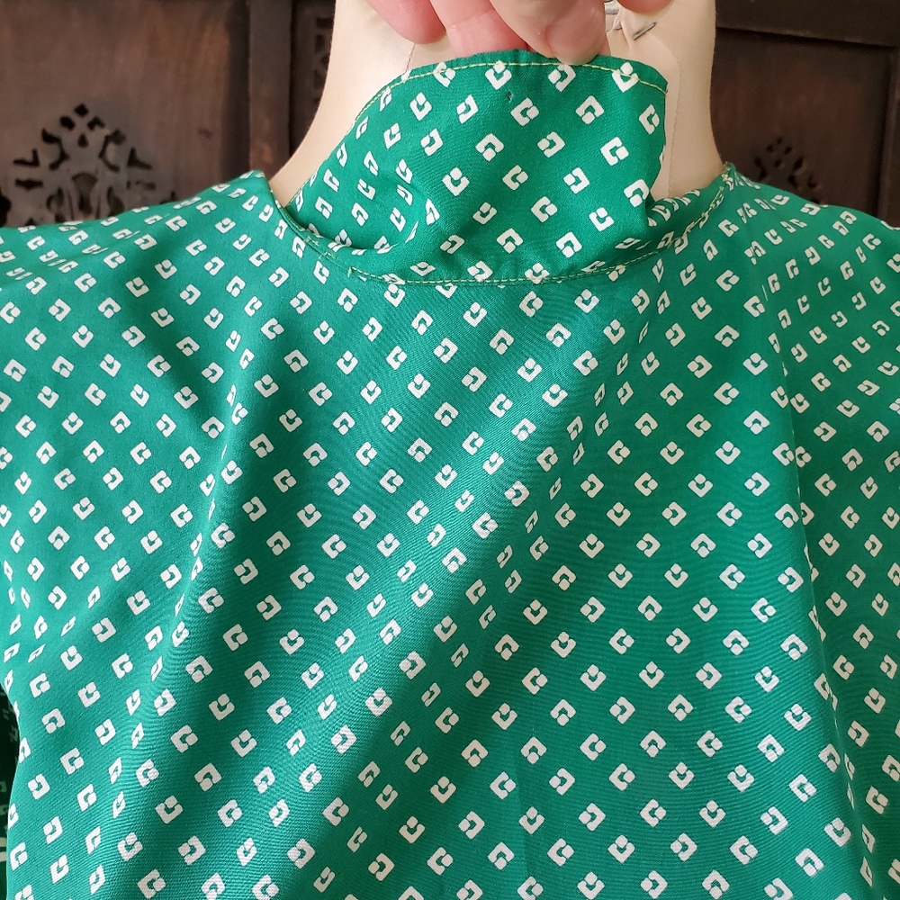 Vintage Hankerchief blouse Sm/M - Picture 9 of 16